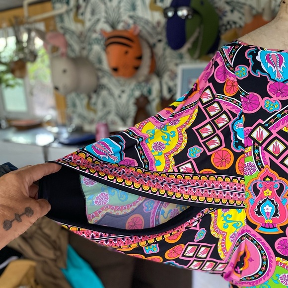 Trina Turk batwing sleeve blouse/dress/sun coverup - Picture 2 of 5